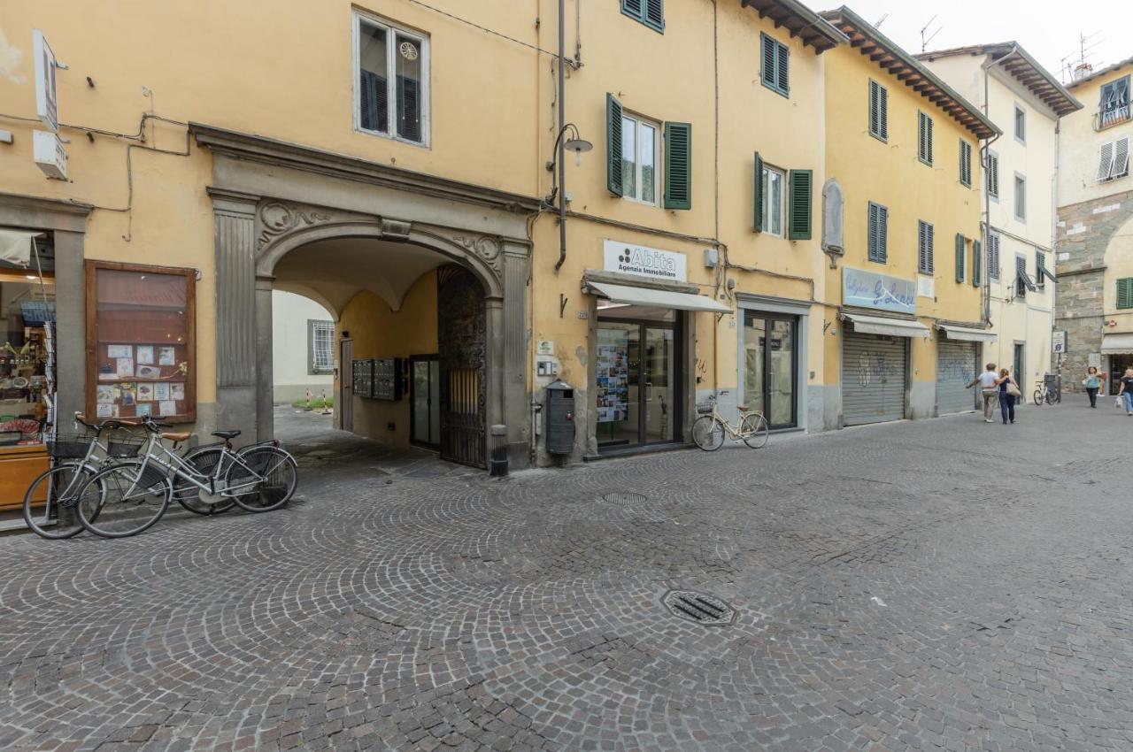 Lucca - Piazza Dell'Anfiteatro Central Apartment! Екстер'єр фото