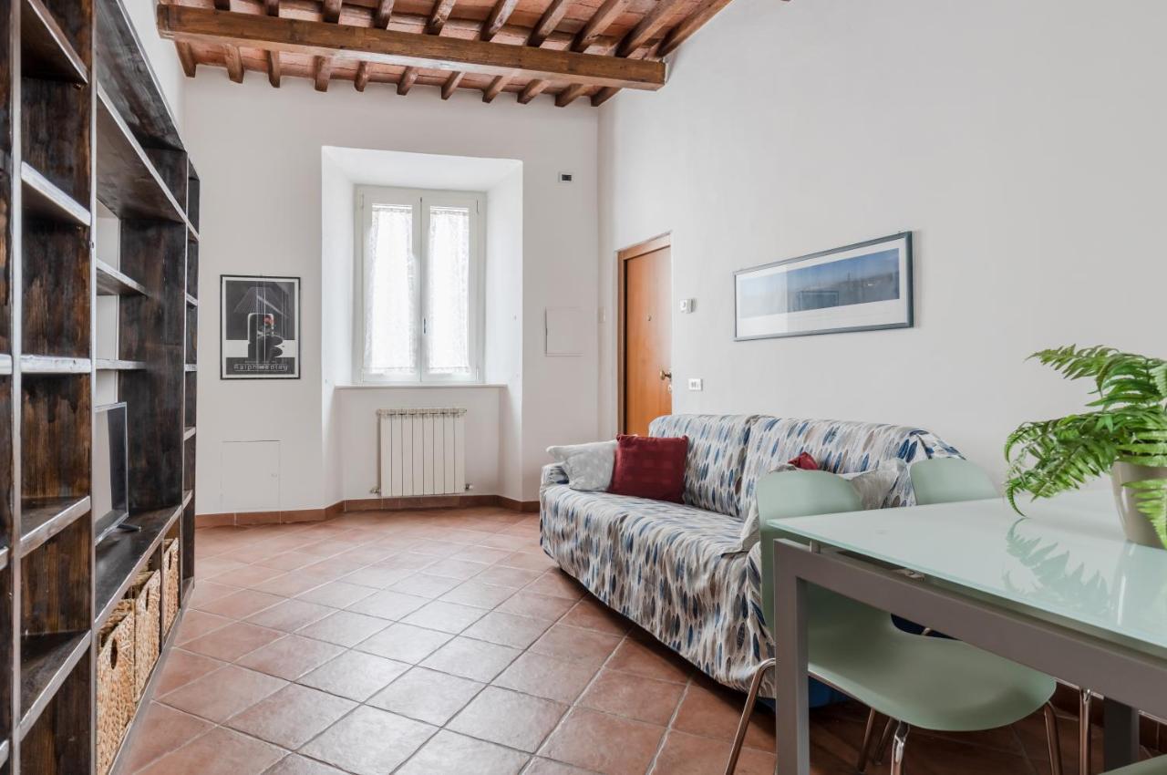 Lucca - Piazza Dell'Anfiteatro Central Apartment! Екстер'єр фото